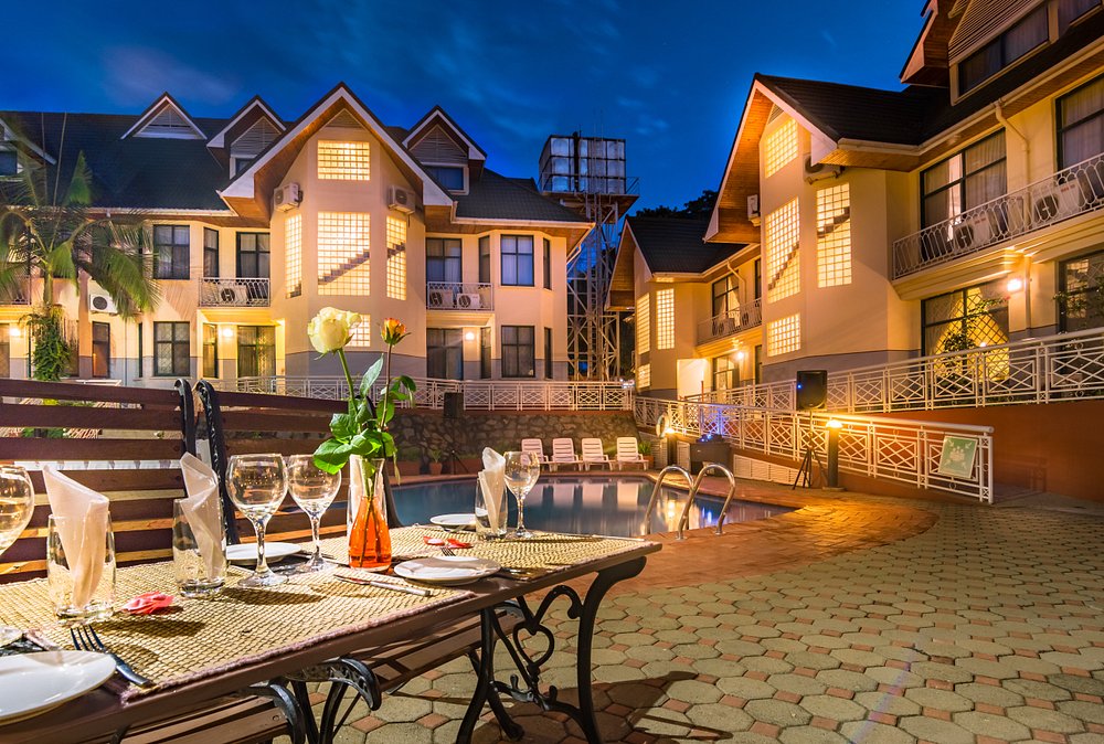 Gold Crest Hotel image 2