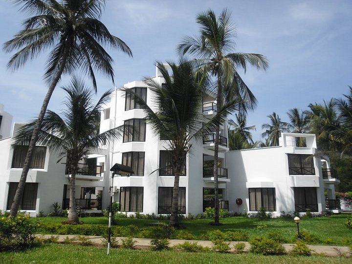North Coast Beach Hotel Kikambala image 2