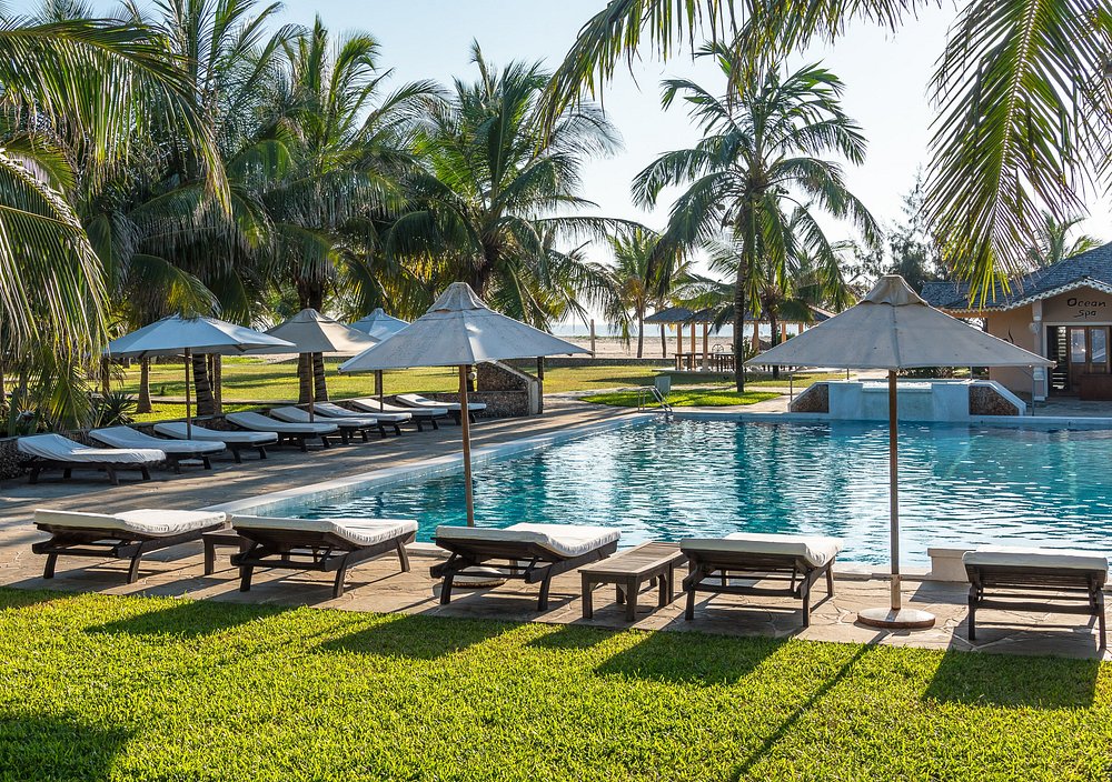 Ocean beach resort malindi image 2