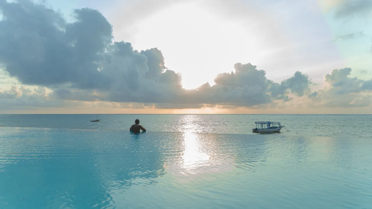 Voyager beach resort image 1