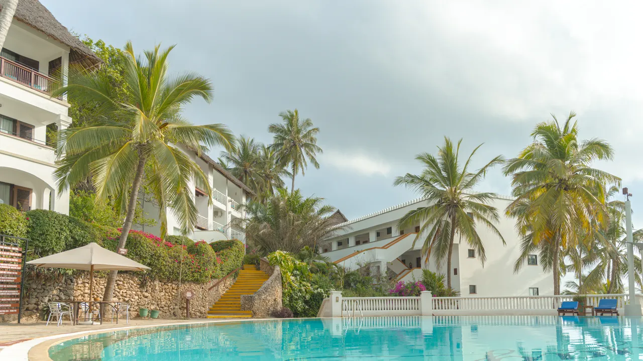 Voyager beach resort image 2