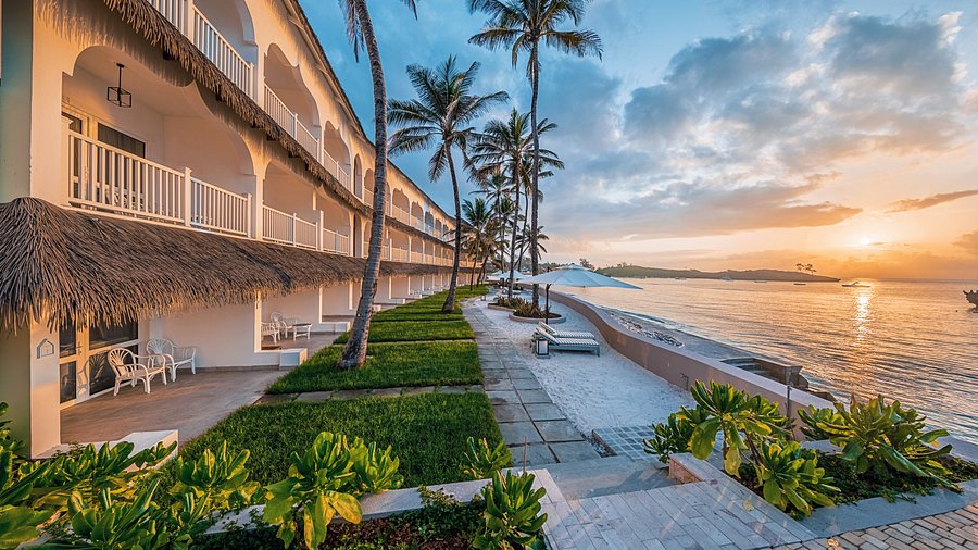 10 Days  9 Nights LUXURY KENYA SAFARI – HEMINGWAYS HOTELS AND LODGES COLLECTIONS