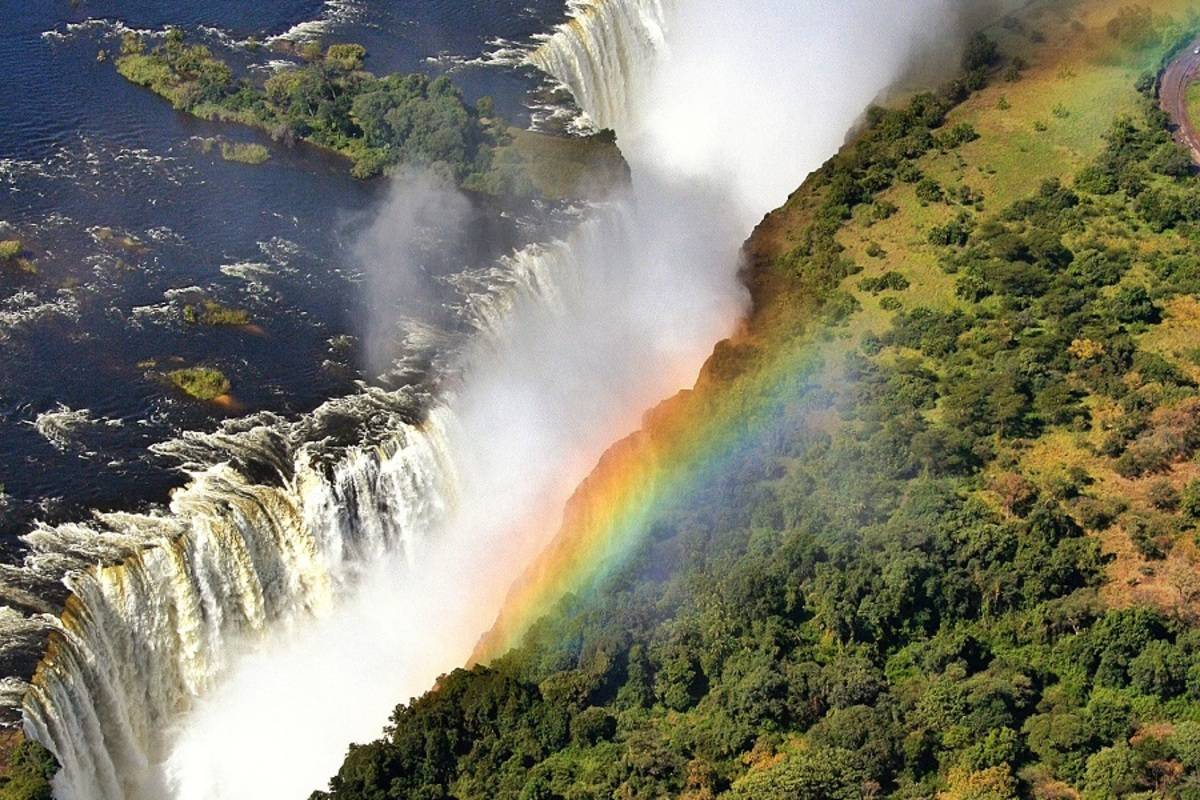 4 Days – Victoria Falls & Hwange Safari (Short Break – Best Seller)